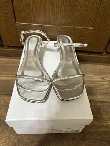 LE TALON 3.5cm W 스트랩 샌들 새상품급