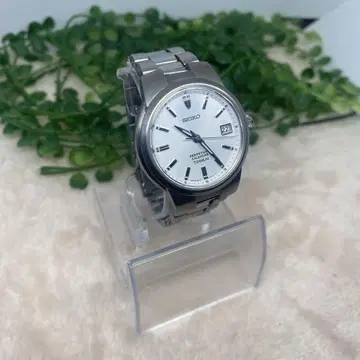 세이코 SEIKO 8F32-00J0 티타늄 남성용 손목시계 실버