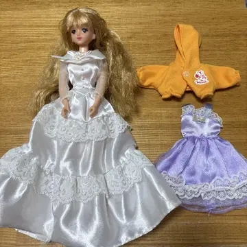 리카짱 인형과 옷 갈아입기 세트