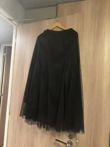 블랙 튤 롱 스커트