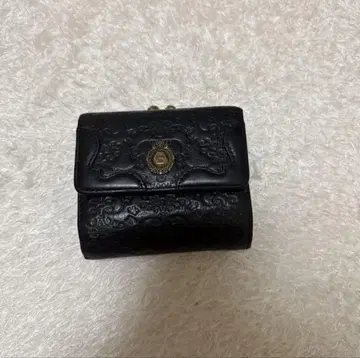 ANNA SUI 블랙 3단 폴더형 지갑