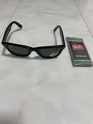 레이밴 2140f 웨이퍼러