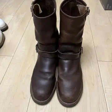 레드윙 엔지니어 부츠 브라운
