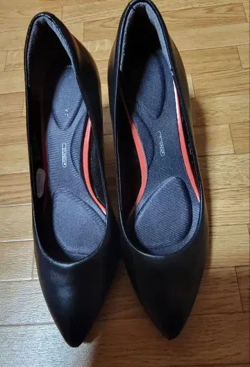 락포트 ROCKPORT 펌프스 블랙 23.5cm