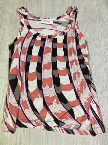EMILIO PUCCI 에밀리오 푸치 슬리브리스 컷 티셔츠