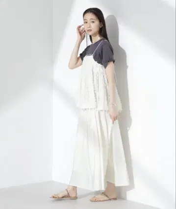 나노 유니버스 시어 볼륨 스커트 화이트 롱 스커트 플레어