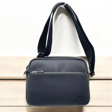 미사용 LACOSTE 라코스테 남성용 클래식 숄더백 블랙