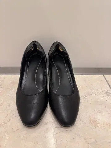 블랙 펌프스