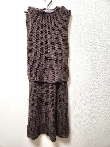 ZARA 브라운 니트 슬리브리스 셋업