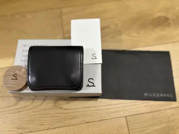 WILDSWANS PALM 두겹 지갑 블랙 와일드 스완스