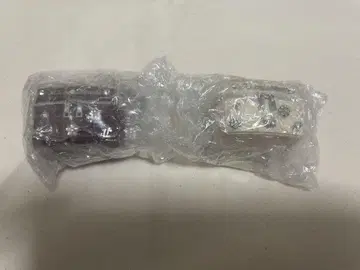 질스튜어트 미니 브로치 베니티 키링 가챠