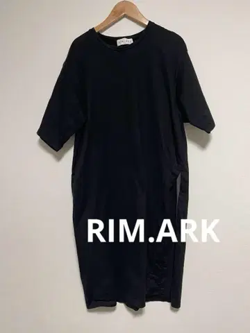 RIM.ARK 림 아크 슬릿 원피스 블랙