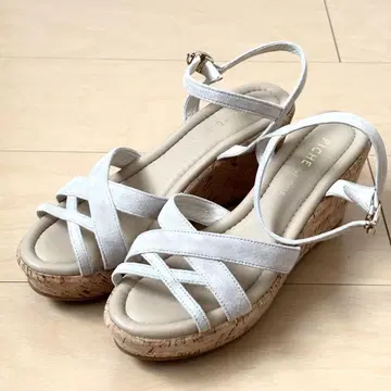 PICHE ABAHOUSE 새상품급 웨지솔 샌들 사이즈 39 24.5