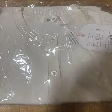 다리치 UV 차단 엠블럼 니트 가디건