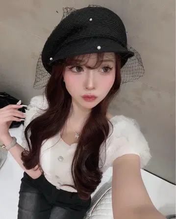 화이트 퍼 탑 elmyu