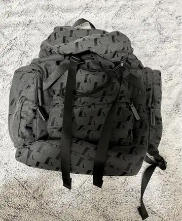 Emporio Armani 블랙 백팩