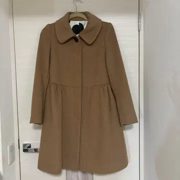 로이스크레용 코트