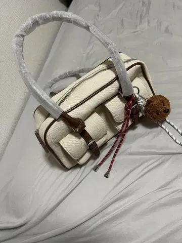 아이보리 캔버스 숄더백