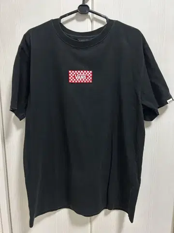 VANS 체크 무늬 로고 티셔츠 블랙