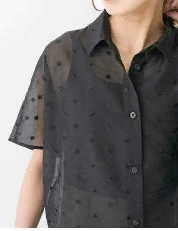 Spick & Span 시어 도트 서클 셔츠 블랙