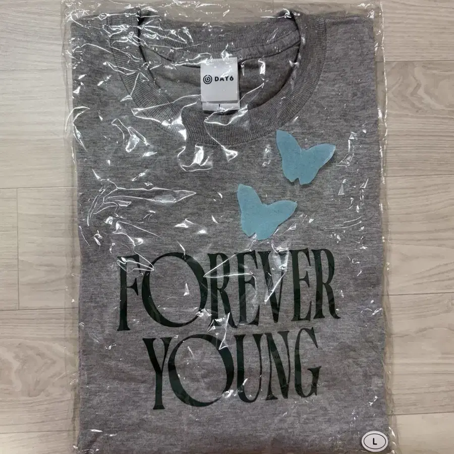 DAY6 | 데이식스 (Unused) Day6 Forever Young T-shirt on