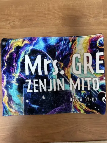 Mrs. GREEN APPLE WELTRAUM 타월