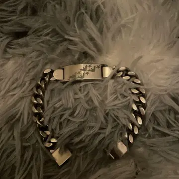ARMANI 팔찌