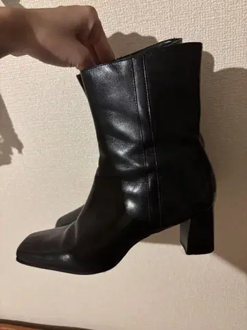스퀘어 가죽 부츠