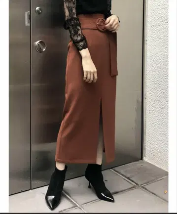 무루아 슬릿 롱 스커트 블랙 벨트 포함