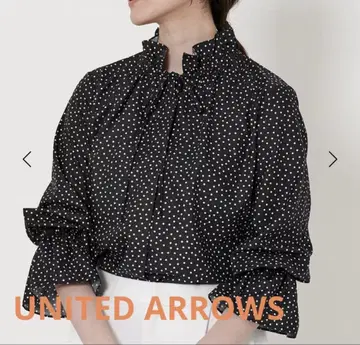 새상품 UNITED ARROWS 프릴 칼라 플레어 슬리브 블라우스