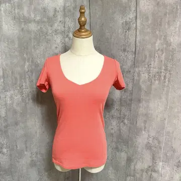 GORGE 심플 무지 티셔츠 얇은 소재 깔끔하고 고급스러운 캐주얼 타이트