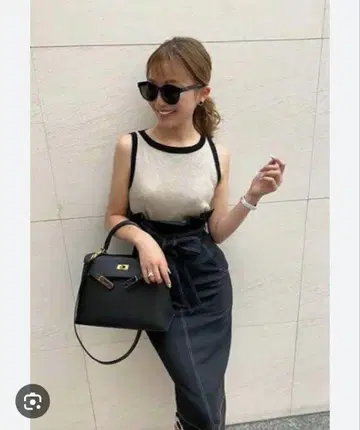 sheller 셰리에 타이트 스커트 리본 스티치 네이비