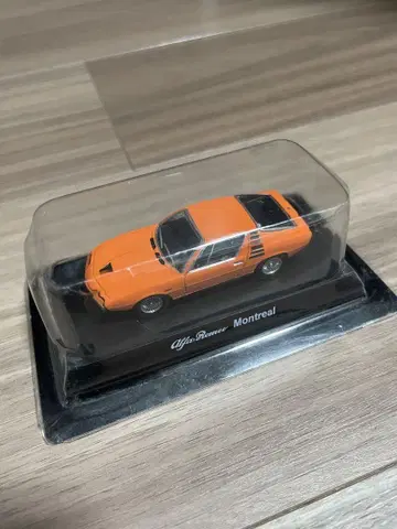 Alfa Romeo Montreal 미니카 오렌지