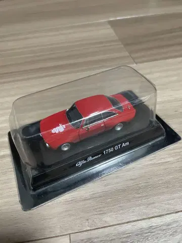 Alfa Romeo 1750 GTAm 빨간색 미니카