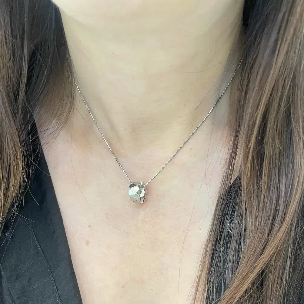 GOLDEN DEW | 골든듀 18k White Golden Dew Pendant Necklace on