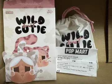 팝마트 popmart crybaby wild but cutie
