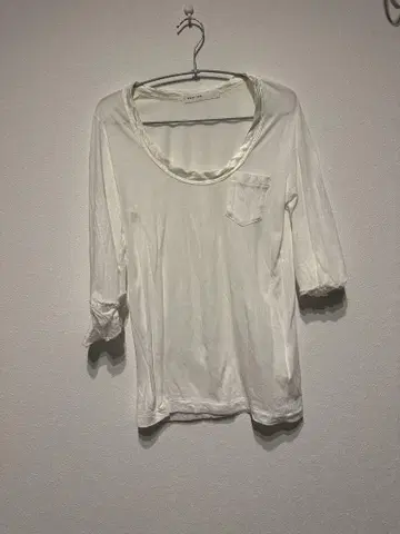 사카이 럭 티셔츠 화이트