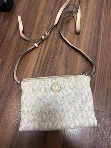 Michael Kors 사코슈 아이보리