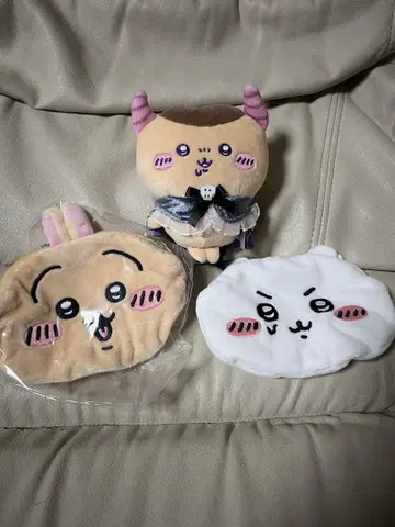 치이카와 봉제 인형과 파우치