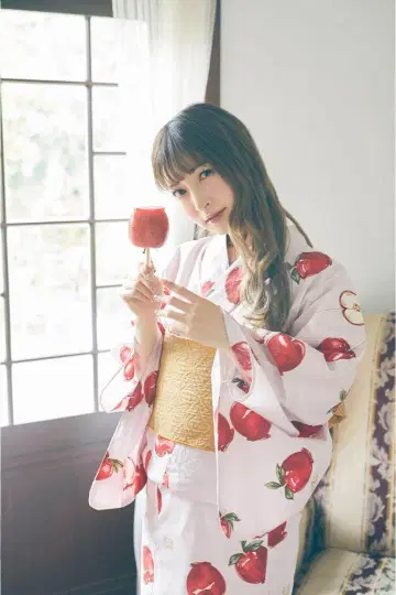 Maison de FLEUR 메종 드 플뢰르 카네코 링고아메 유카타 핑크