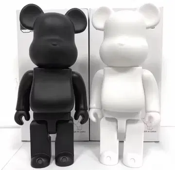 베어브릭 블랙 화이트 세트