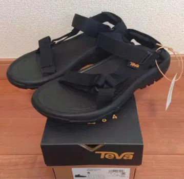 미사용 새상품 Teva HURRICANE XLT2 사이즈 6 정품