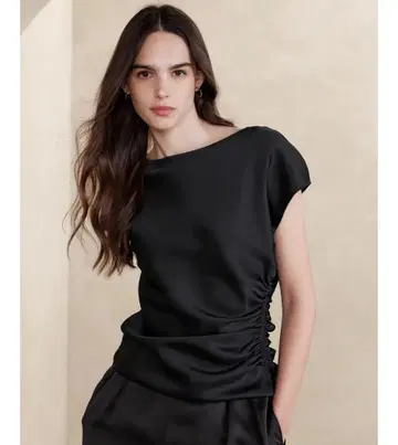 BANANA REPUBLIC 사이드 셔링 블라우스