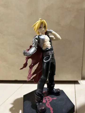 에드워드 엘릭 & 로이 머스탱 피규어 세트