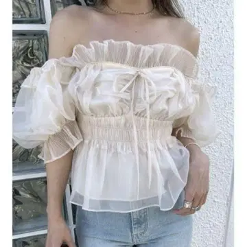 snidel 개더 프릴 오프숄더 블라우스