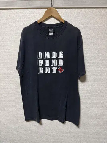 INDEPENDENT NHS 로고 티셔츠 L 블랙