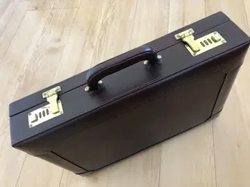 새상품급! 아타셰 케이스
