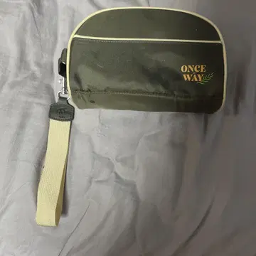 ONCE WAY 올리브 그린 파우치