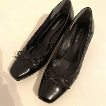 golden foot 블랙 펌프스