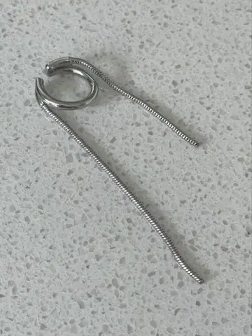 새상품급 D.U.E 이어커프 귀찌